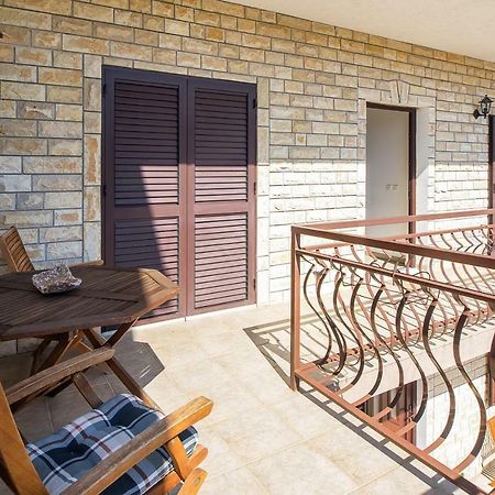 Apartment Olivera Трогир Экстерьер фото