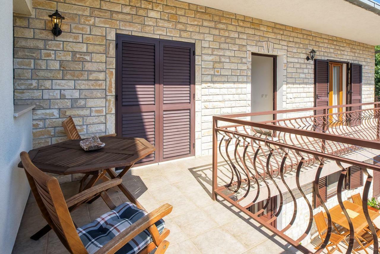 Apartment Olivera Трогир Экстерьер фото