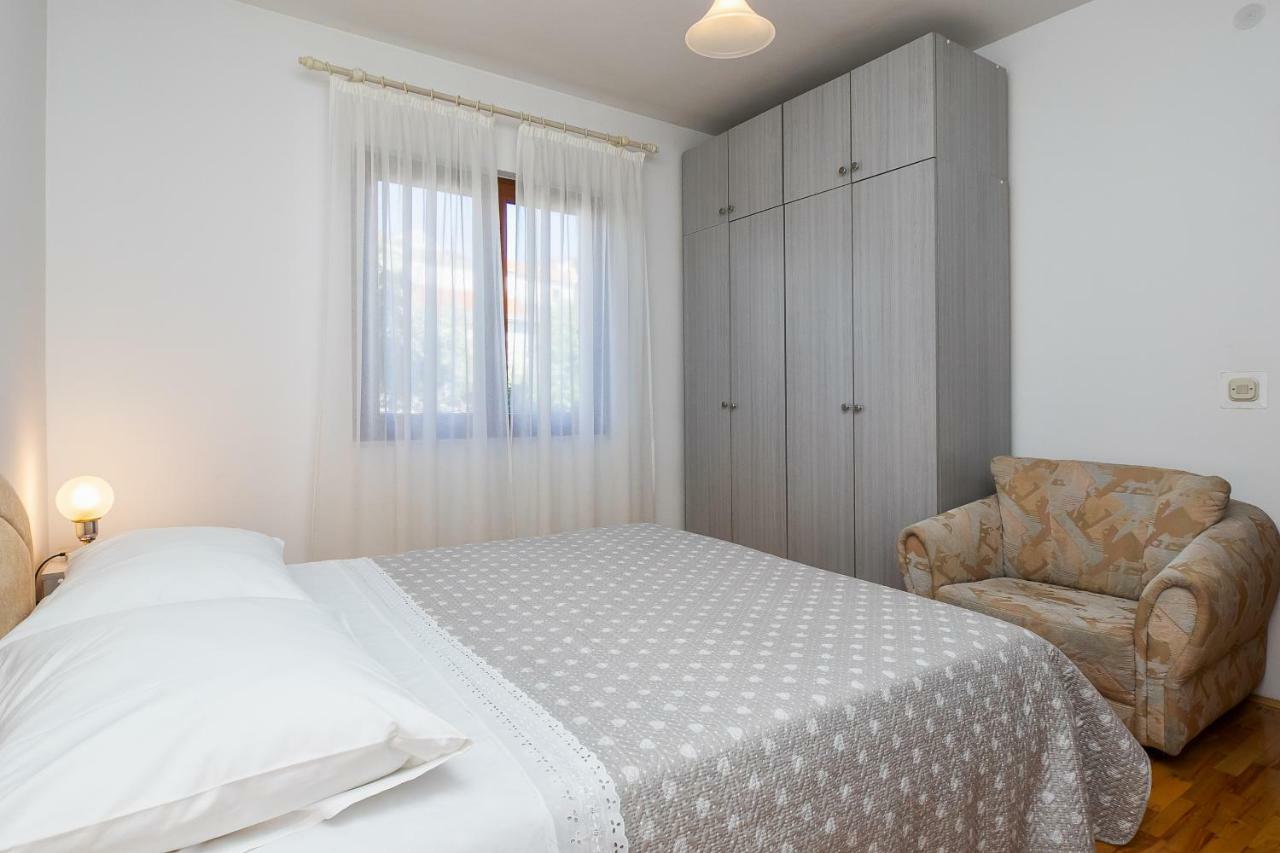 Apartment Olivera Трогир Экстерьер фото
